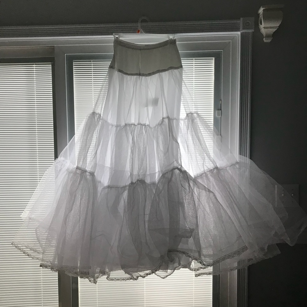 Wedding dress underskirt
